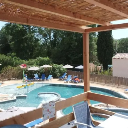 Mobil-home Avec Terrasse à - Api-1-52-984 Parque de Campismo Roquebrune-sur-Argens