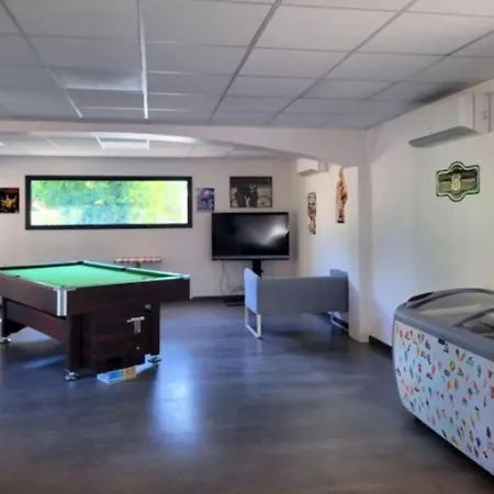 Mobil-home Avec Terrasse à - Api-1-52-984 Parque de Campismo Roquebrune-sur-Argens