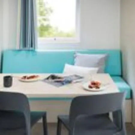 Mobil-home Avec Terrasse A - Api-1-52-984 * 罗克布伦河畔阿尔让