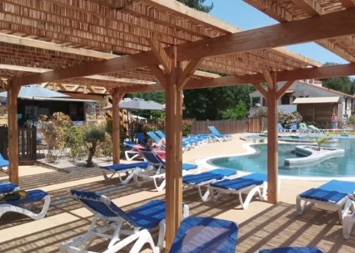 Mobil-home Avec Terrasse A - Api-1-52-984 * Roquebrune-sur Argens